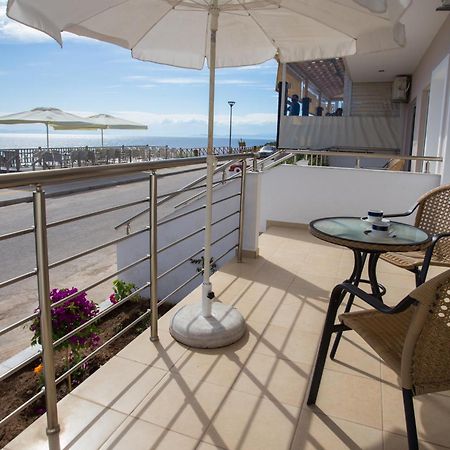 Al Mare Villas Skála Marión الغرفة الصورة